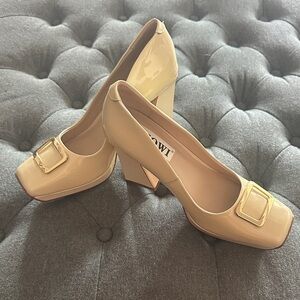 Chic Cream Block Heel Pumps